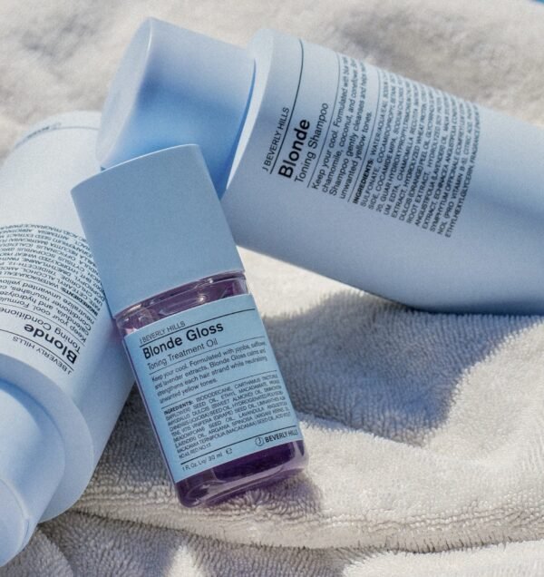 poolshoot-15_a6dde859-1631-4be1-ba84-7f9fdbdec03f.jpg BLONDE SHAMPOO